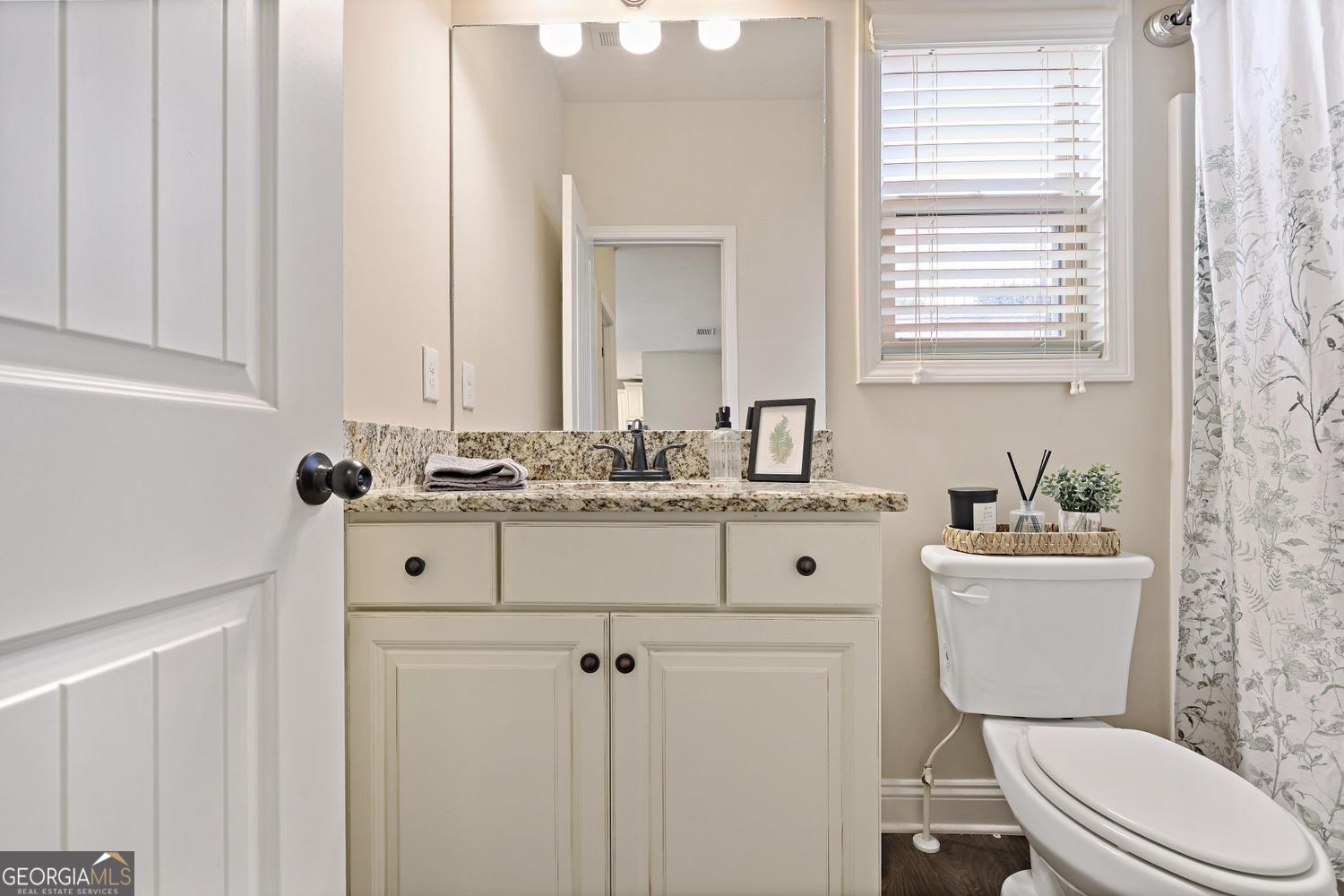 Dallas, Georgia 30132, United States, 5 Bedrooms Bedrooms, ,3 BathroomsBathrooms,Residential,Active,256682