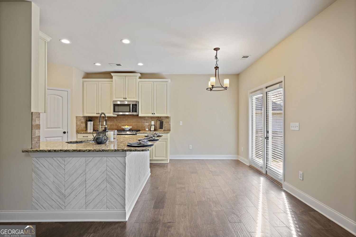 Dallas, Georgia 30132, United States, 5 Bedrooms Bedrooms, ,3 BathroomsBathrooms,Residential,Active,256682