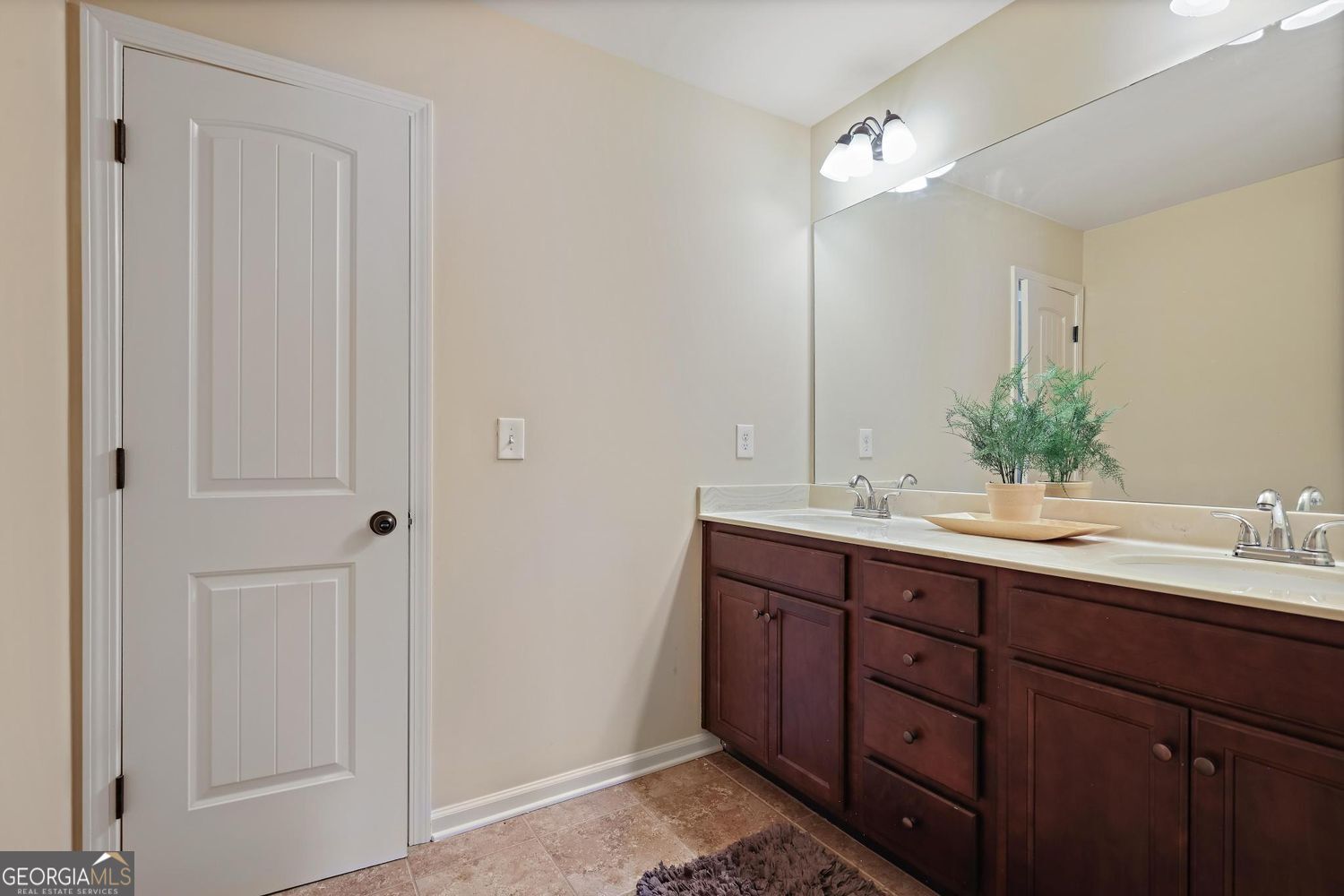 Dallas, Georgia 30132, United States, 5 Bedrooms Bedrooms, ,3 BathroomsBathrooms,Residential,Active,256682