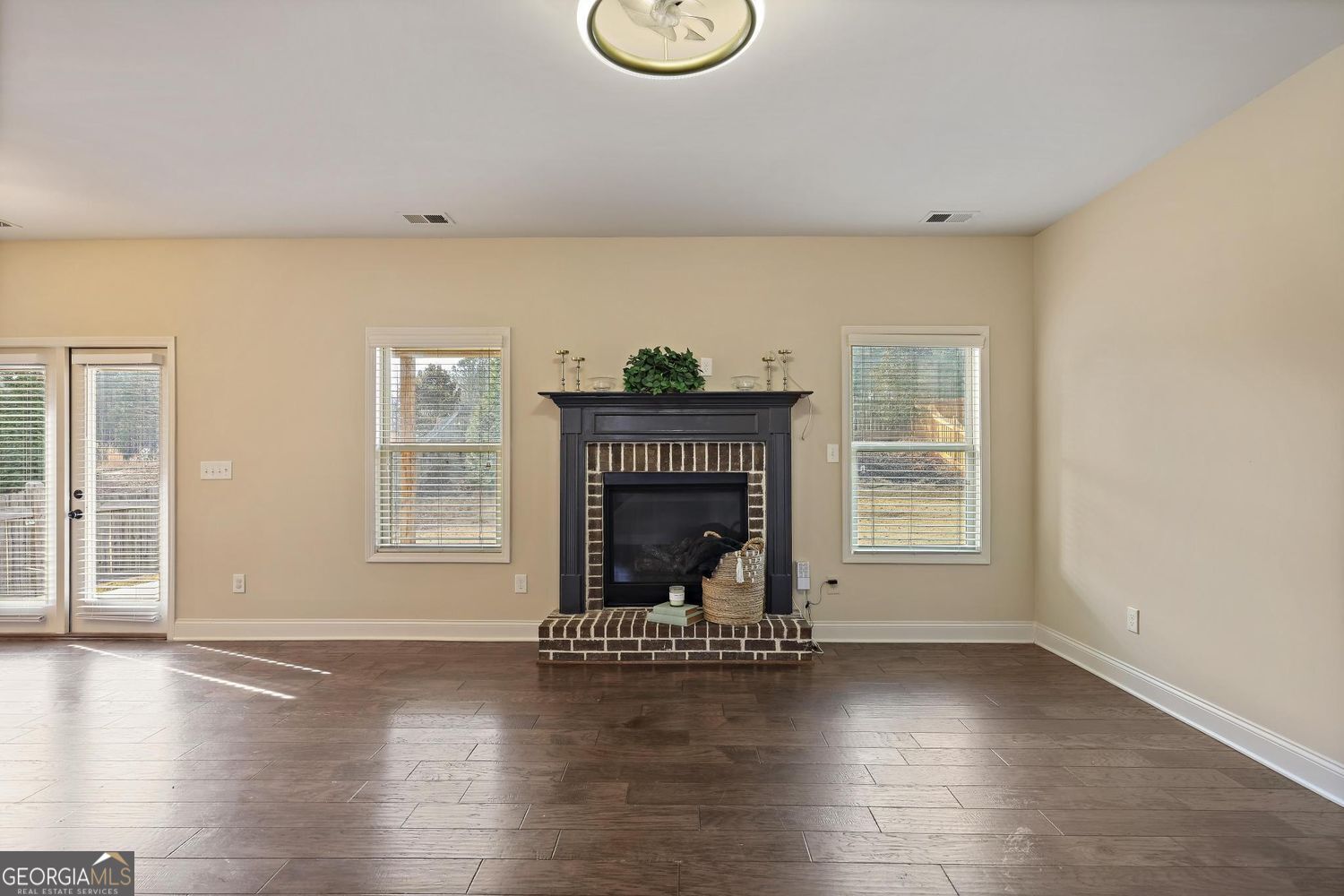 Dallas, Georgia 30132, United States, 5 Bedrooms Bedrooms, ,3 BathroomsBathrooms,Residential,Active,256682