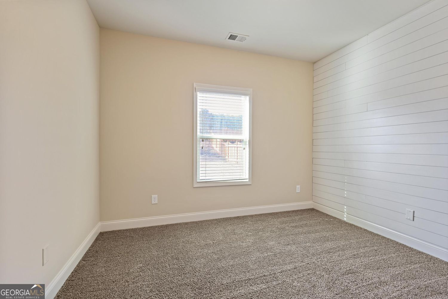 Dallas, Georgia 30132, United States, 5 Bedrooms Bedrooms, ,3 BathroomsBathrooms,Residential,Active,256682