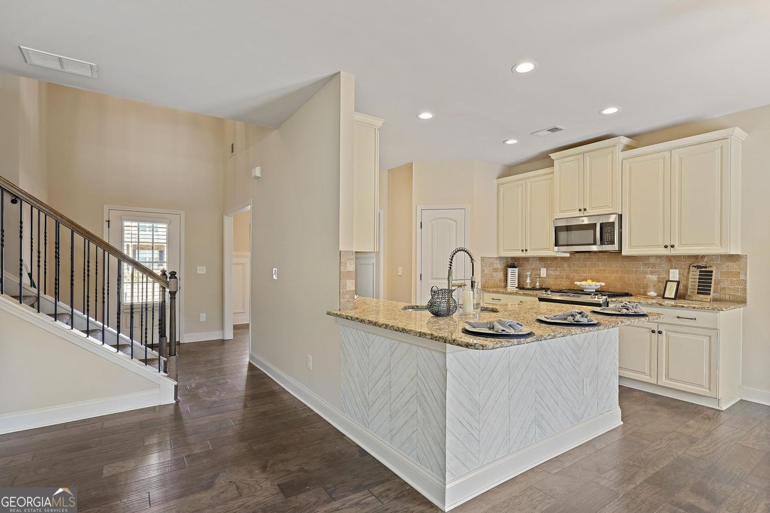 Dallas, Georgia 30132, United States, 5 Bedrooms Bedrooms, ,3 BathroomsBathrooms,Residential,Active,256682