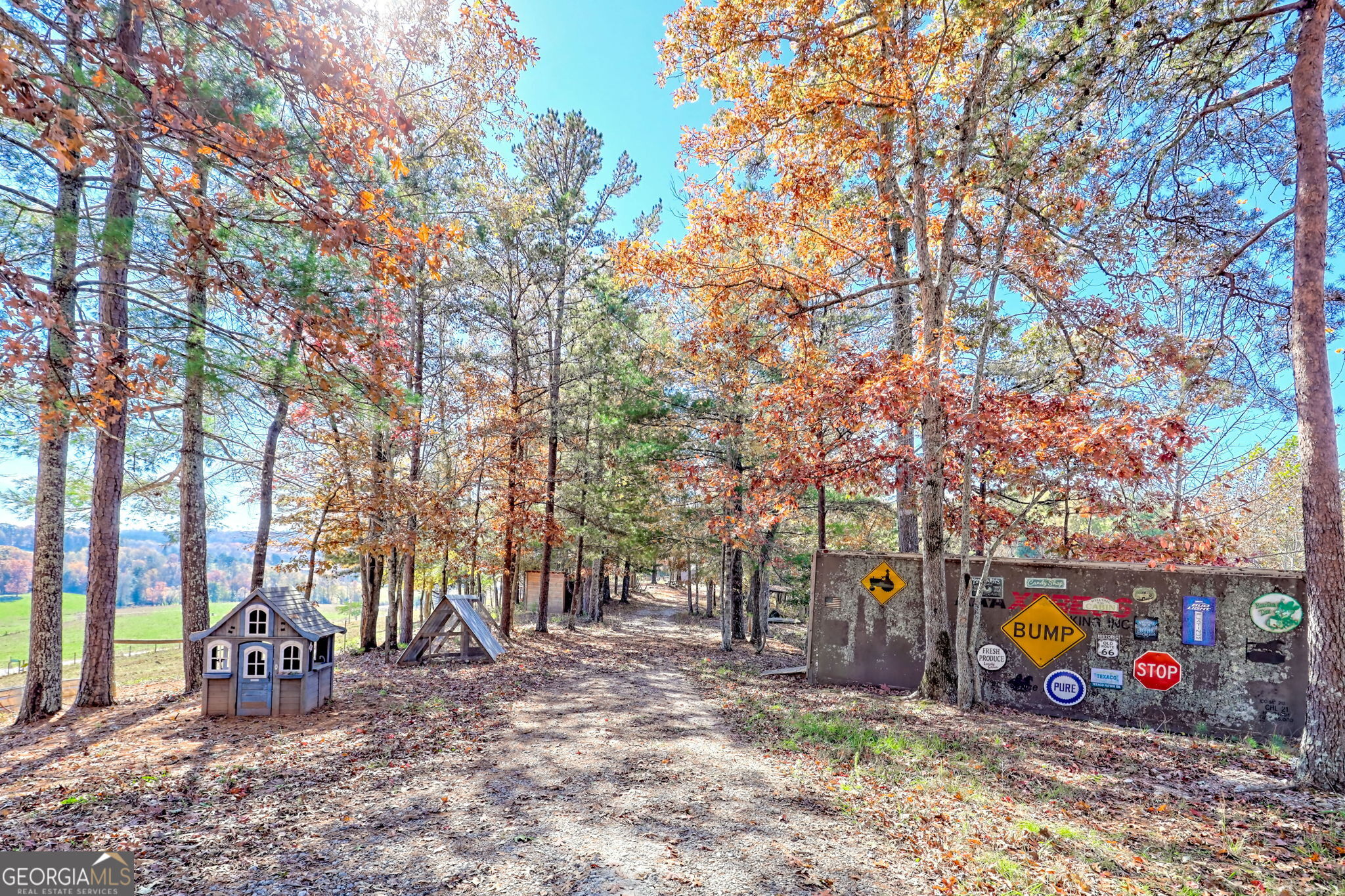 Mountain Rest, South Carolina 29664, United States, 3 Bedrooms Bedrooms, ,3 BathroomsBathrooms,Residential,Active,241140