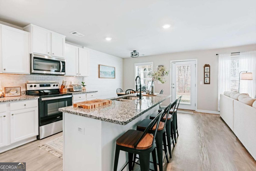 Photo of 121 Mountain Creek Drive, Maysville, GA 30558 (MLS # 10706053)