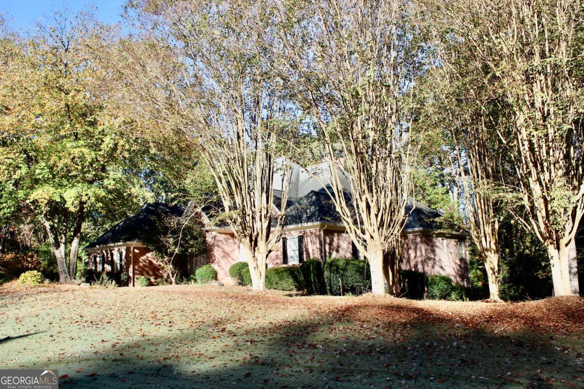 305 Rhodes Chase CT