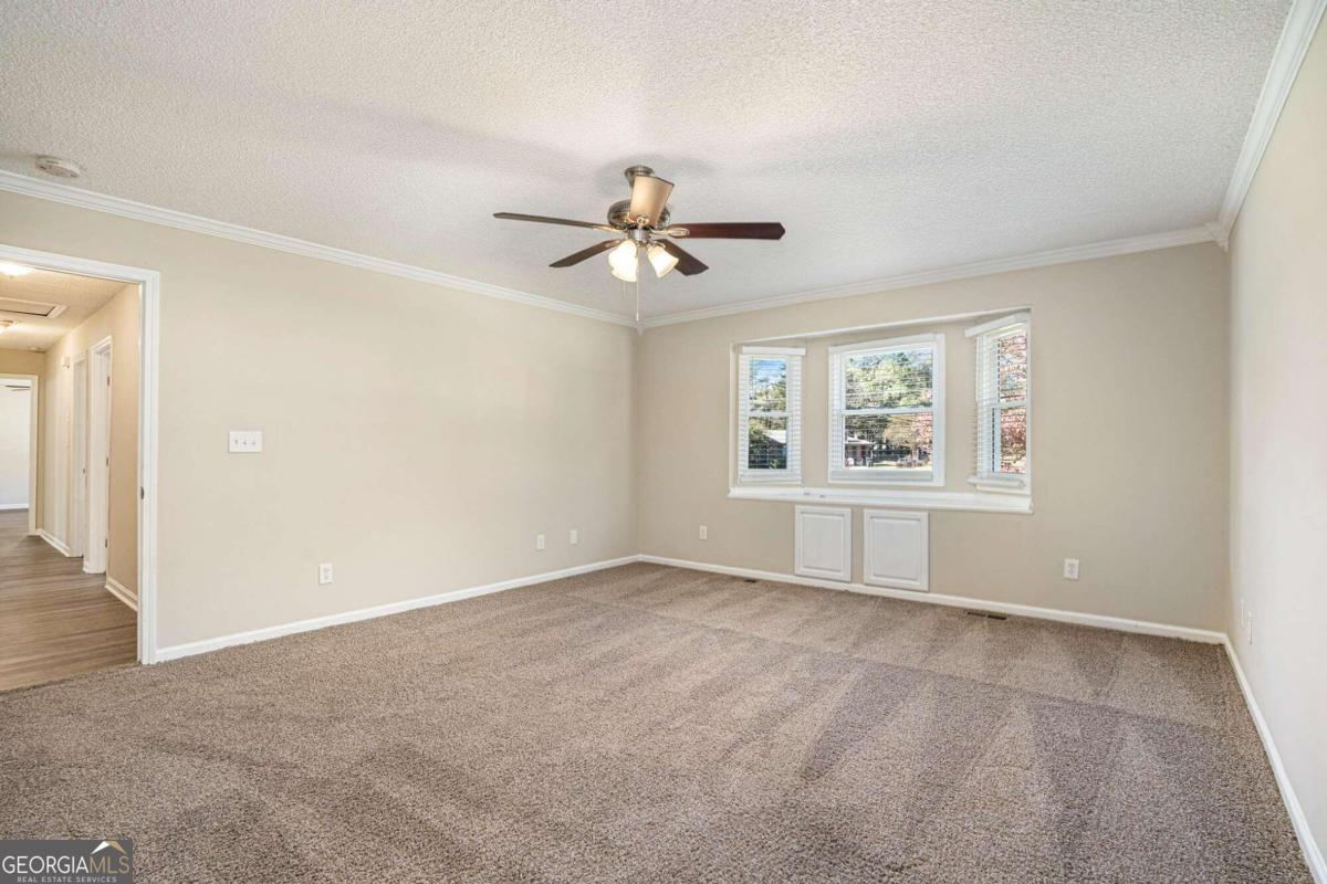 4233 Crabapple TRL