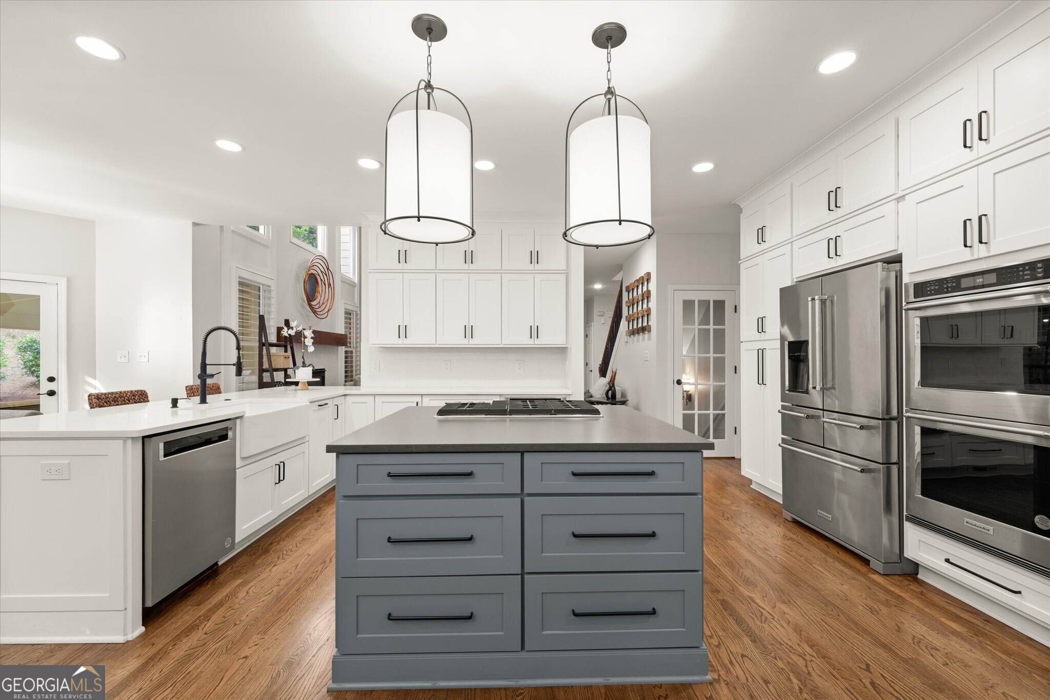 1215 Lake Washington CIR