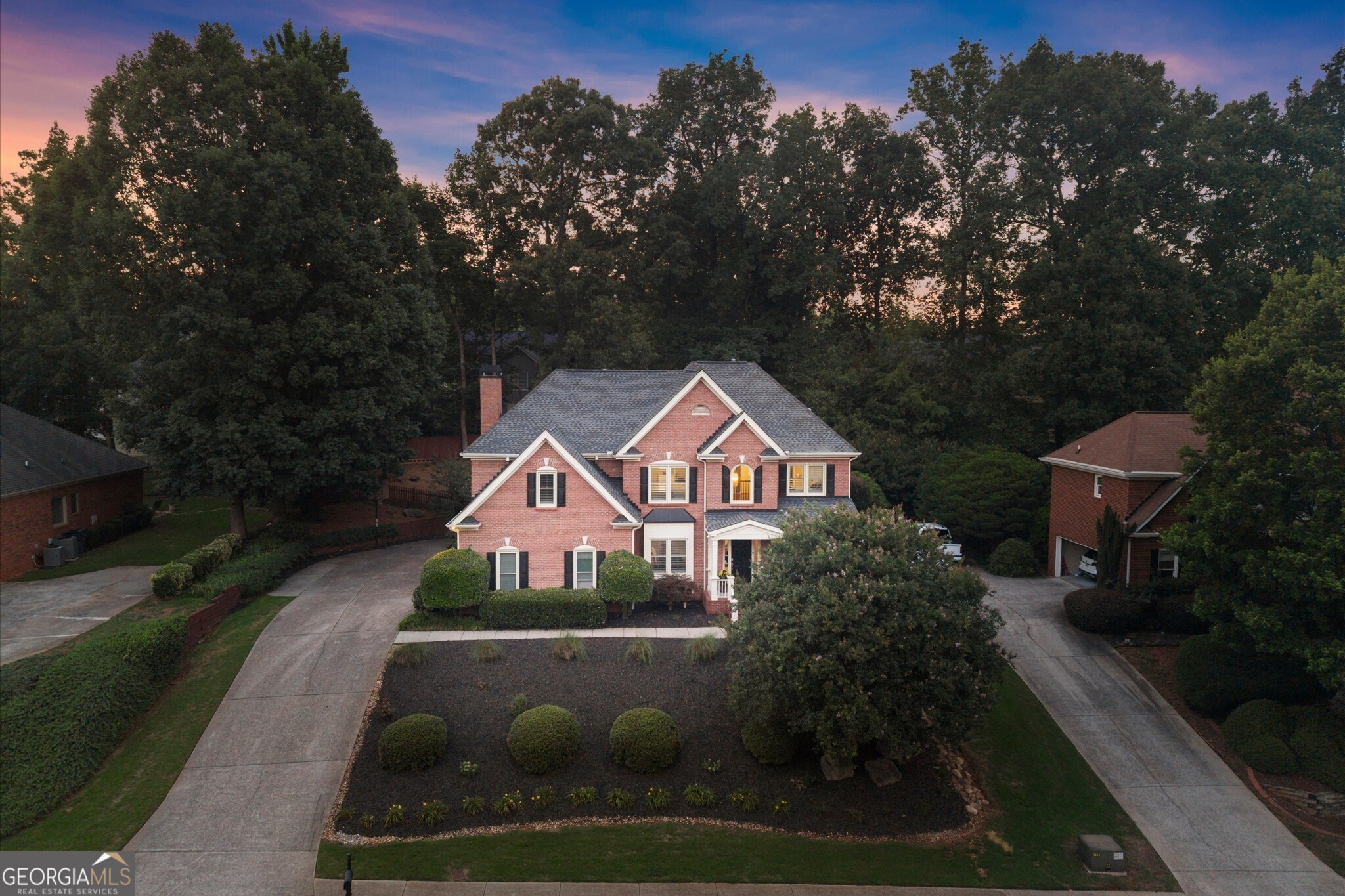 1215 Lake Washington CIR