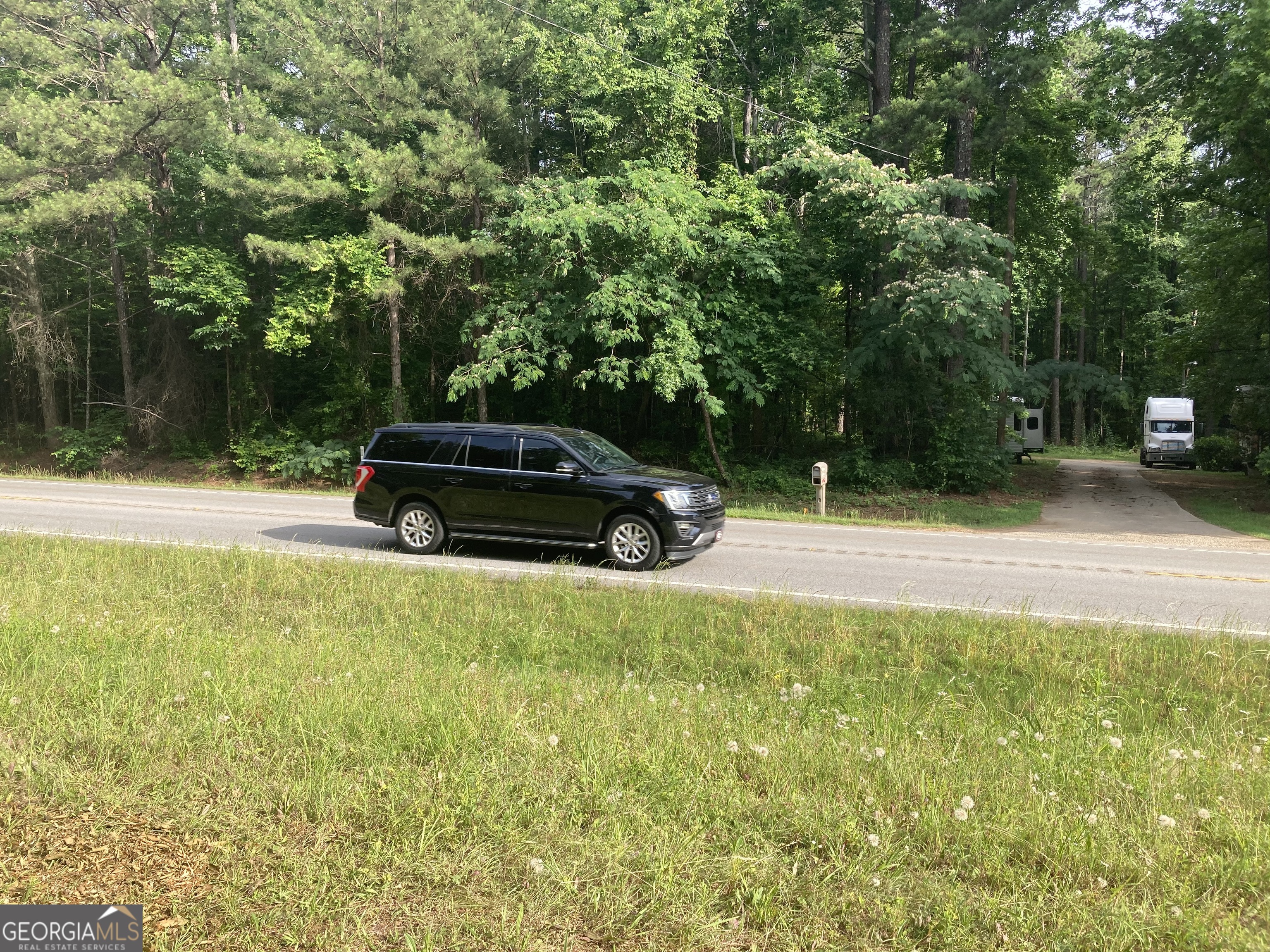 2963 81 HWY E