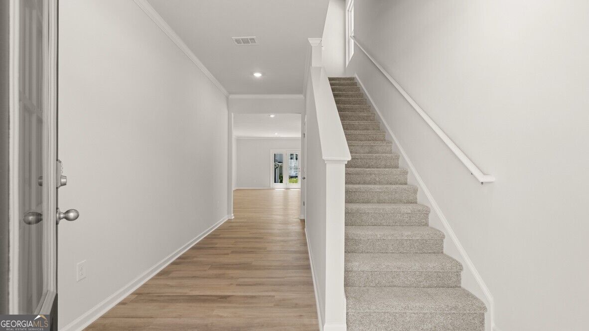 228 Lower Dogwood CT