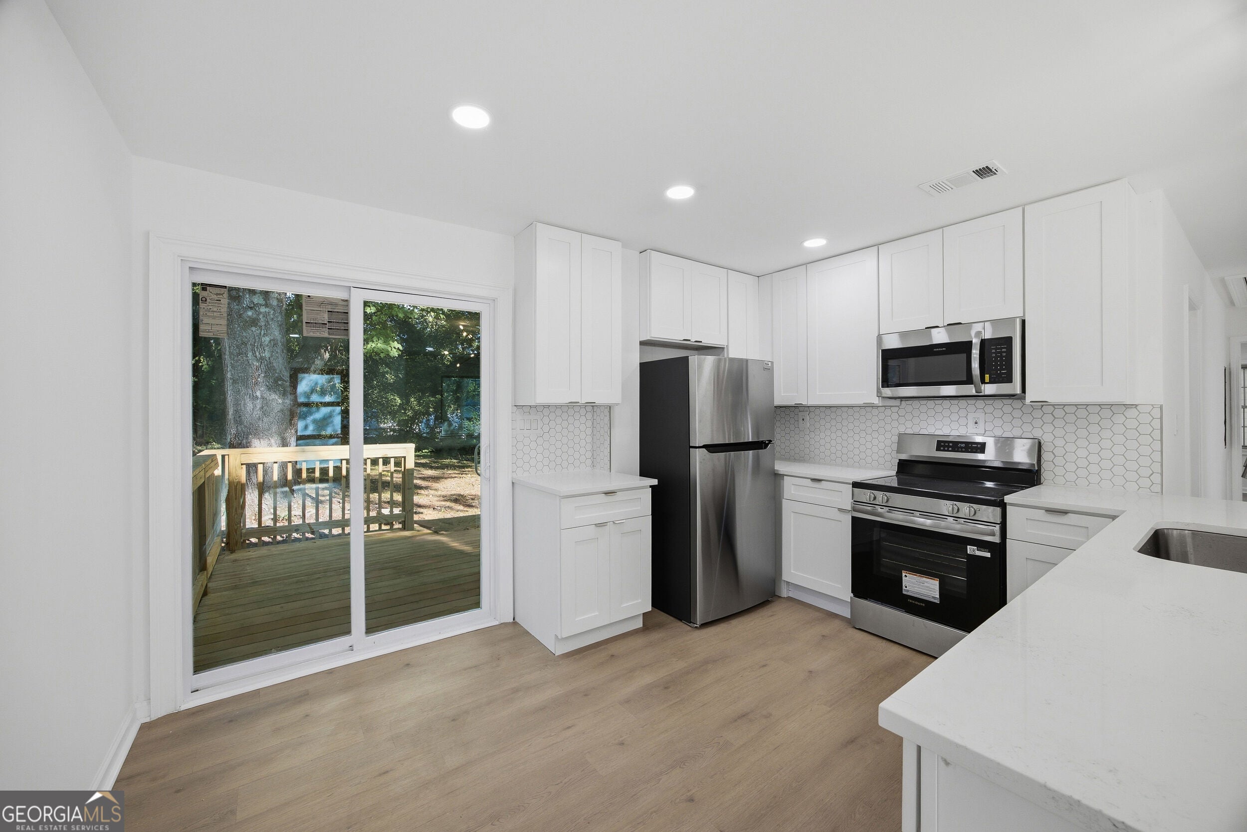 2184 Browns Mill RD SE