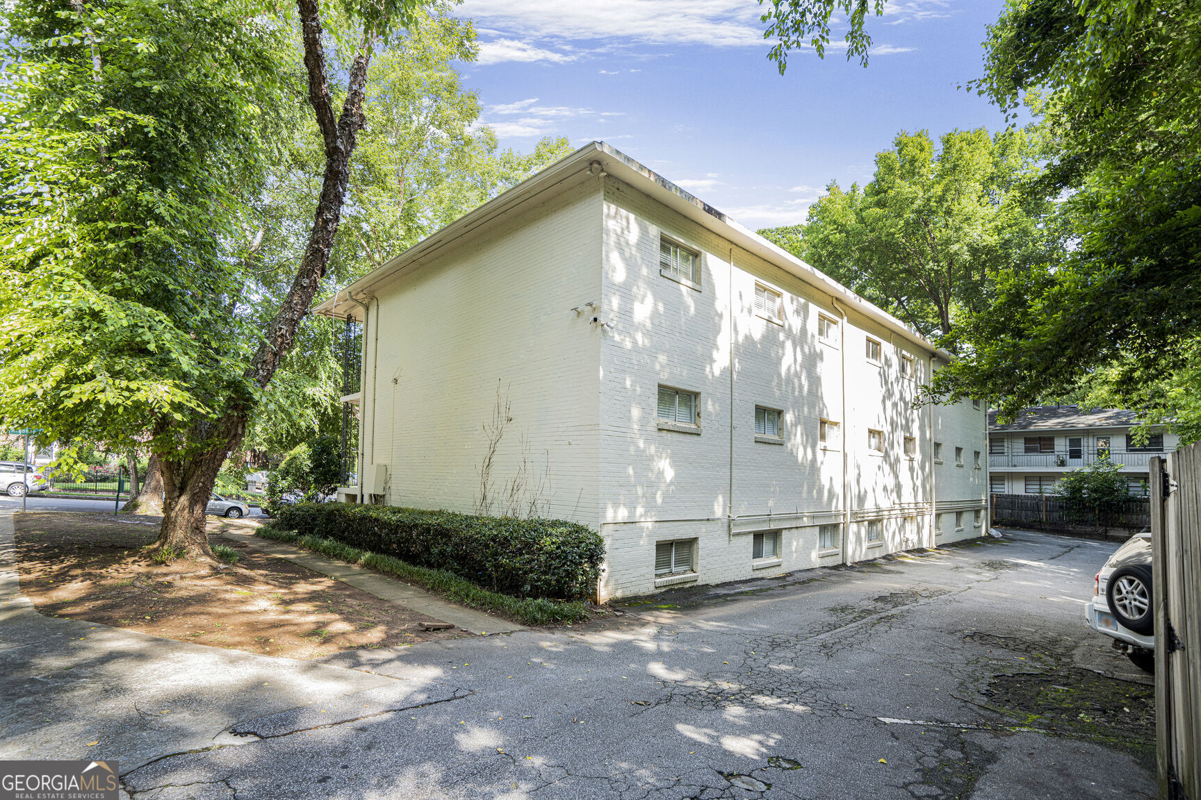 699 Argonne AVE NE APT 203