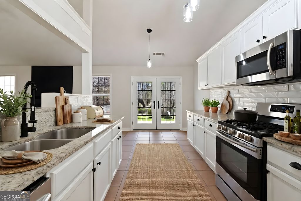 Photo of 5803 Riverside Walk Drive, Sugar Hill, GA 30518 (MLS # 10657014)