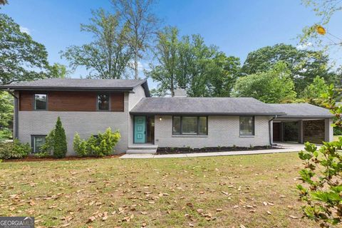 Photo of 2615 Melinda Drive NE, Atlanta, GA 30345 (MLS # 10755641)