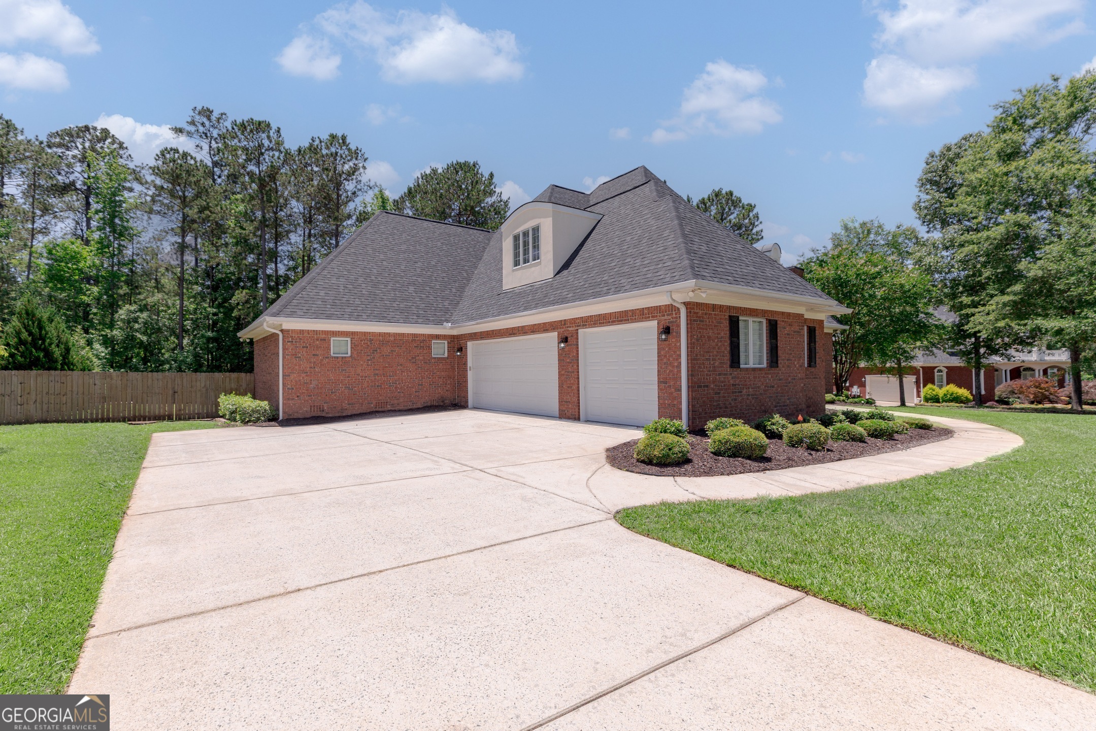 720 Latrobe WAY