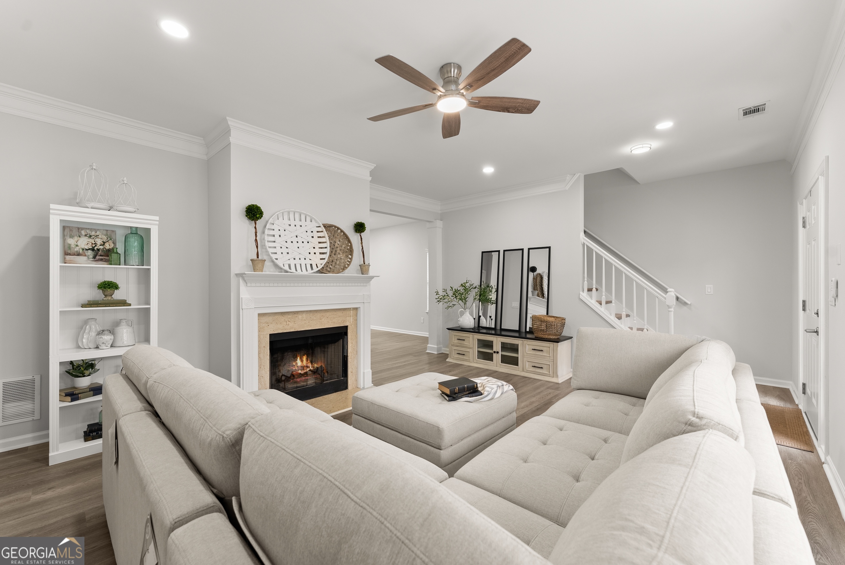 4948 Oak Meadow LN