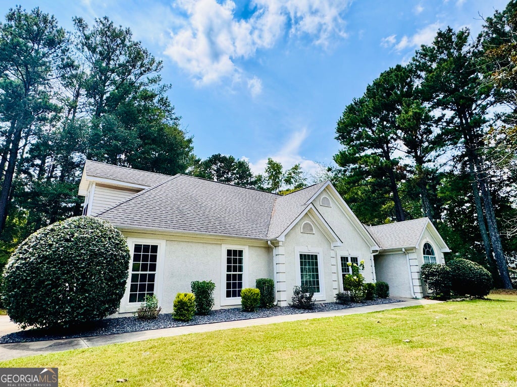 Photo of 60 Line Creek Lane, Sharpsburg, GA 30277 (MLS # 10836054)