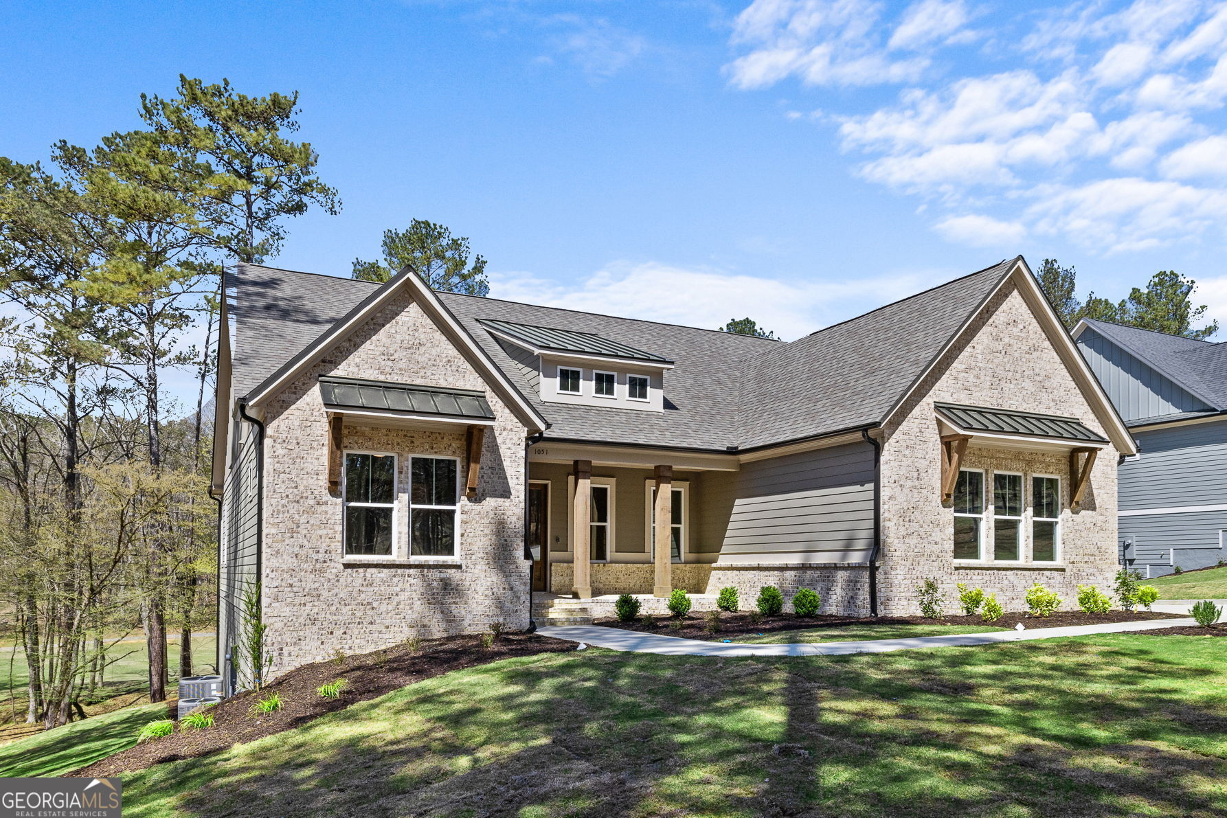 1051 Pinehurst DR