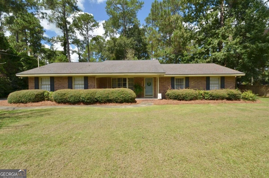 Photo of 1222 5th Avenue, Eastman, GA 31023 (MLS # 10841307)