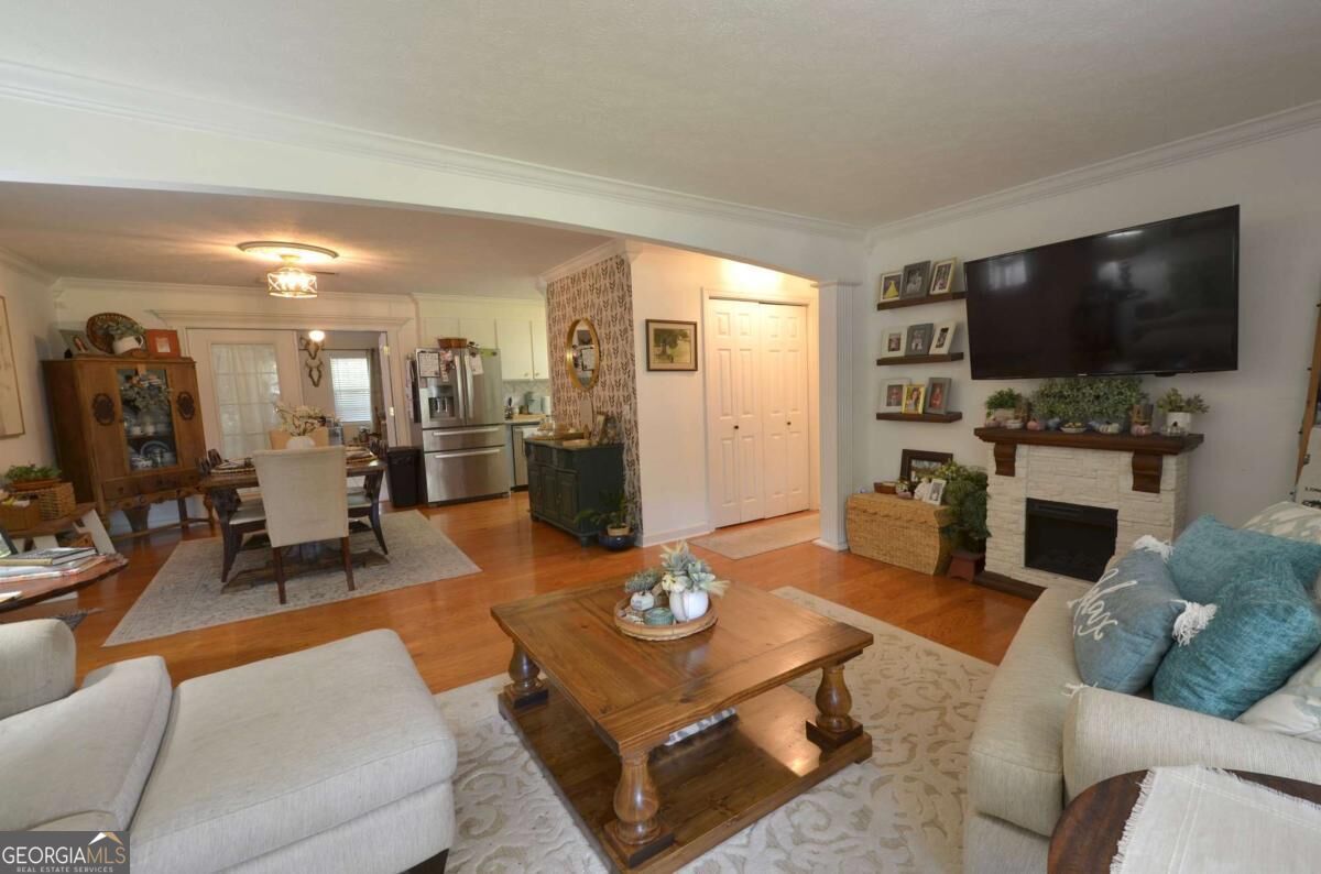 1222 5th AVE