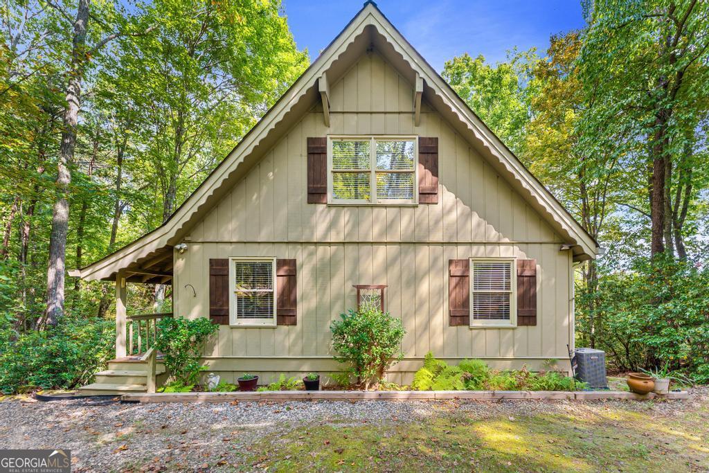 864 Woodbrier