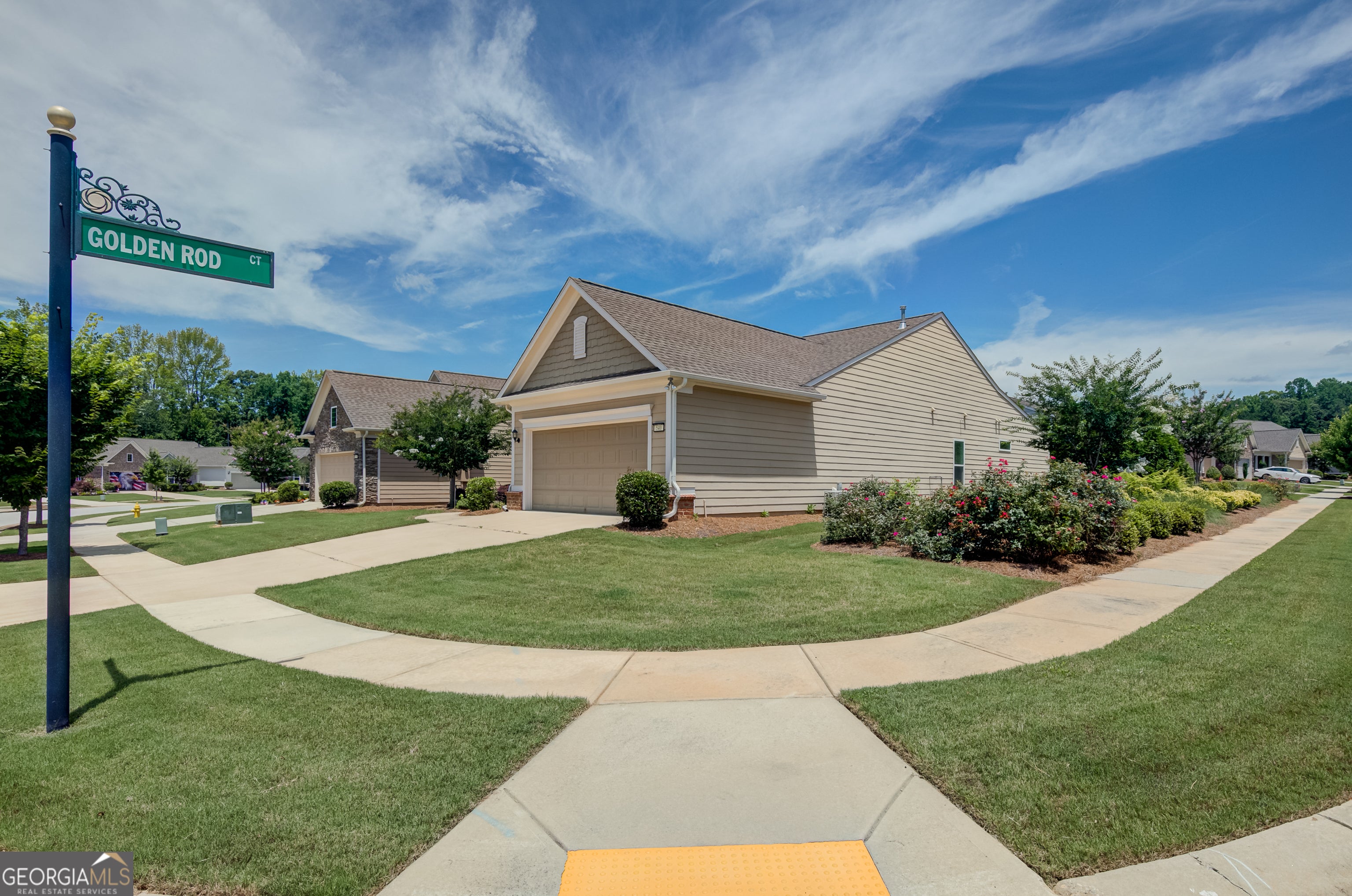 540 Inkberry DR