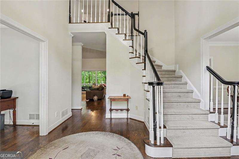 350 Creekview TER