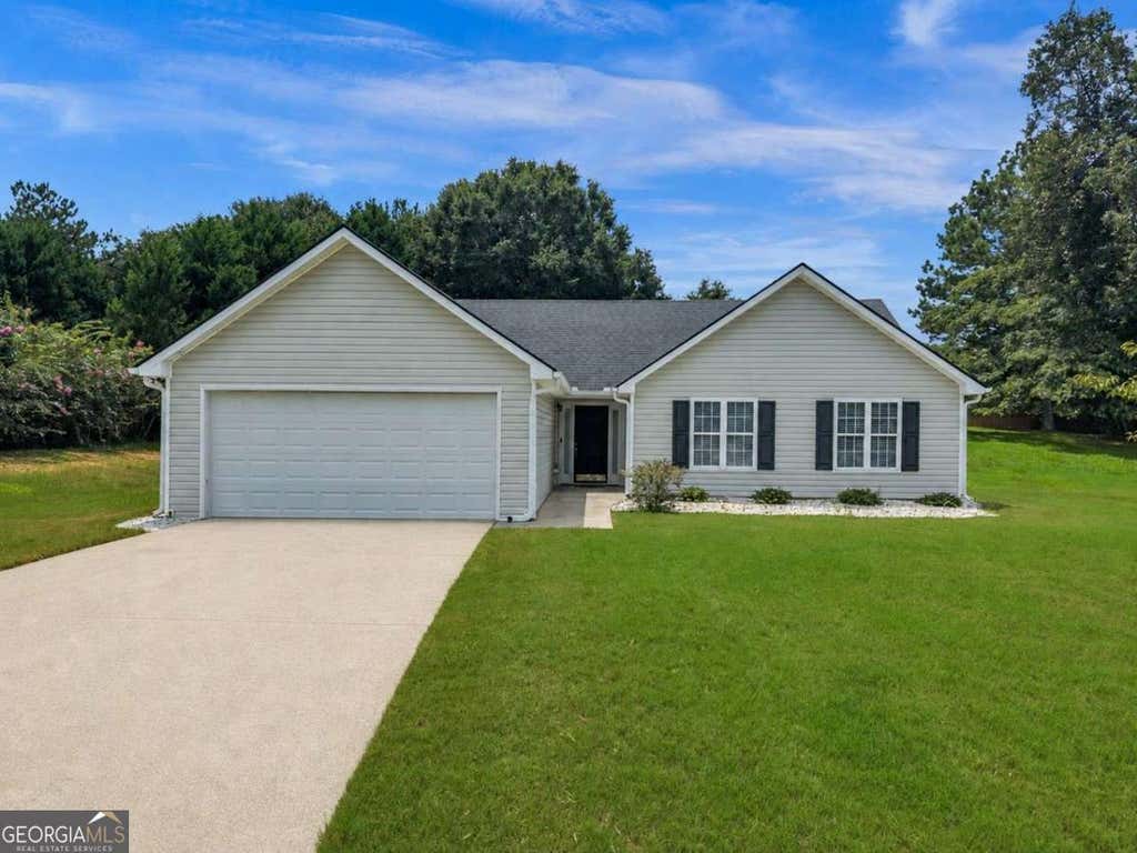 Photo of 7020 Greenridge Drive, Loganville, GA 30052 (MLS # 10821103)