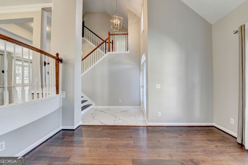 Photo of 270 Park Creek Drive, Alpharetta, GA 30005 (MLS # 10693229)