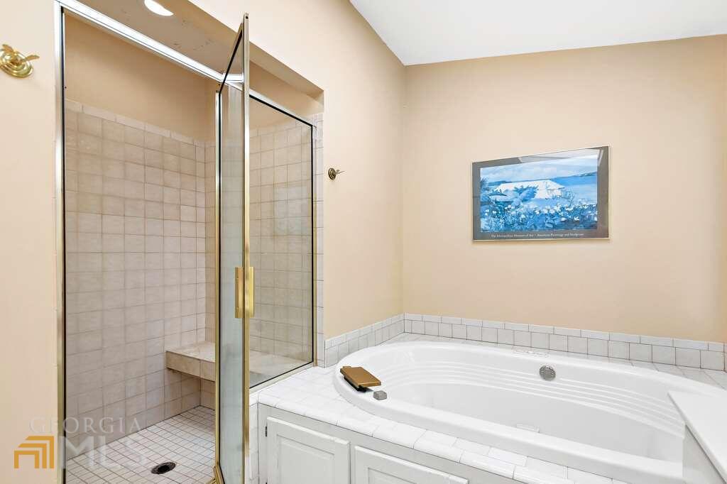 Kings Cove - Residential