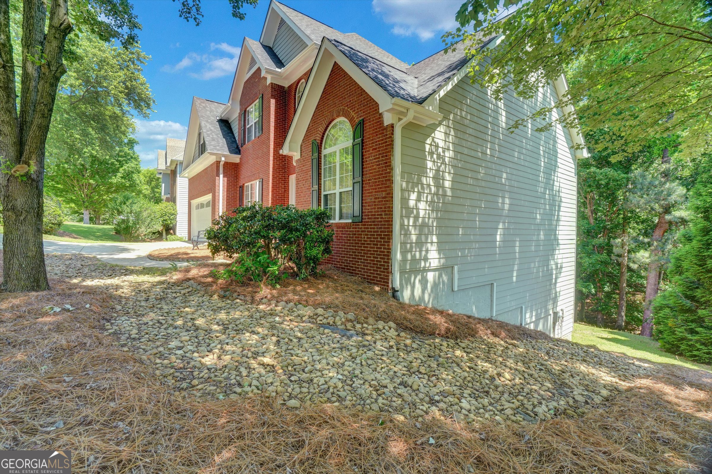 6005 Lake Windsor PKWY