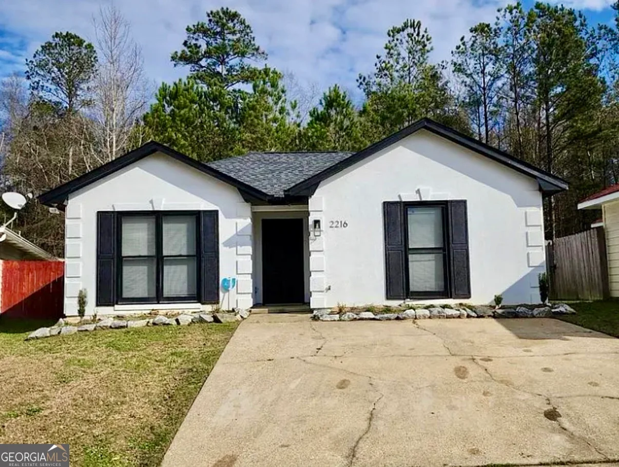 2216 Hunter Court