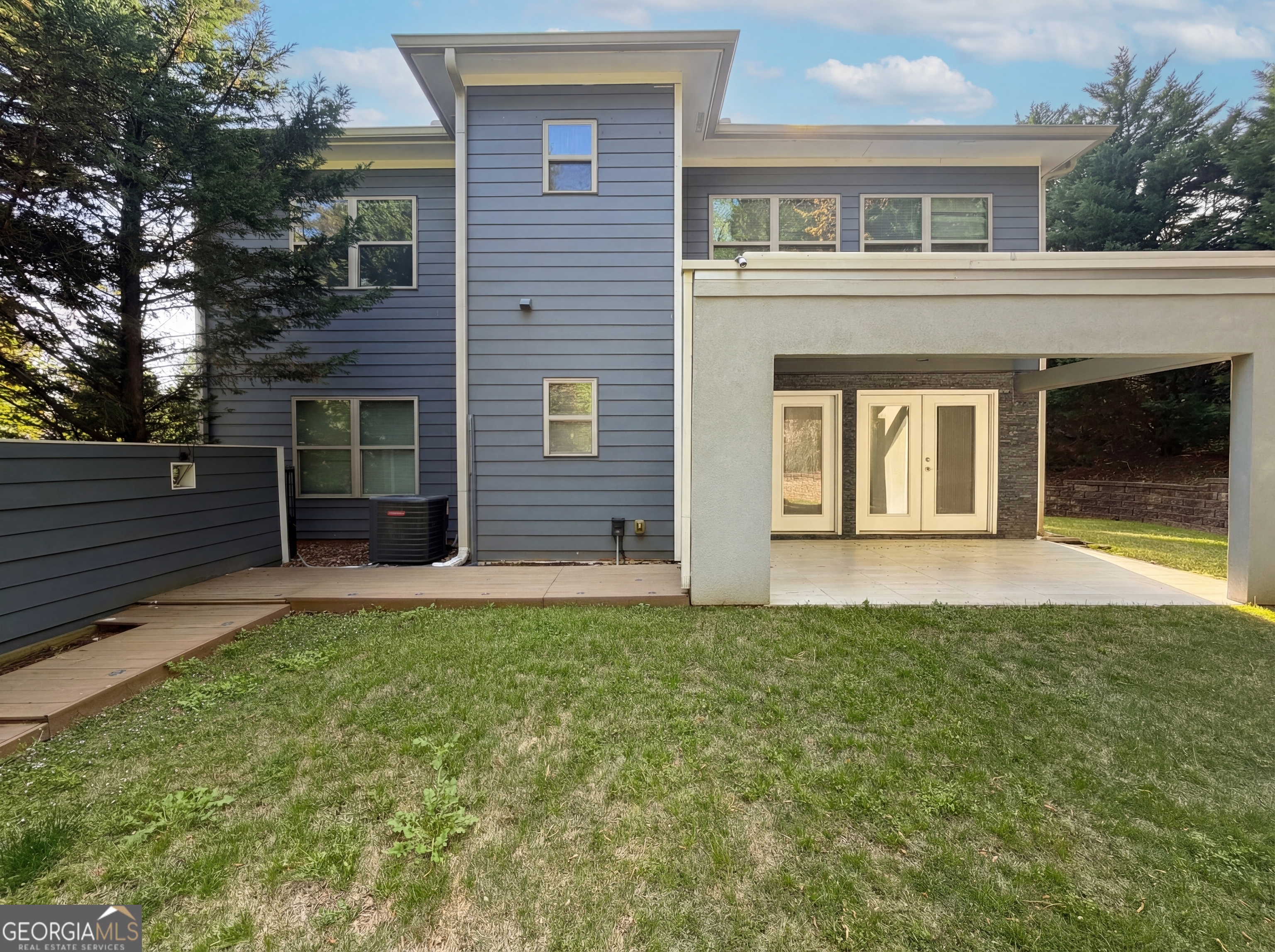 302 Summer Garden DR