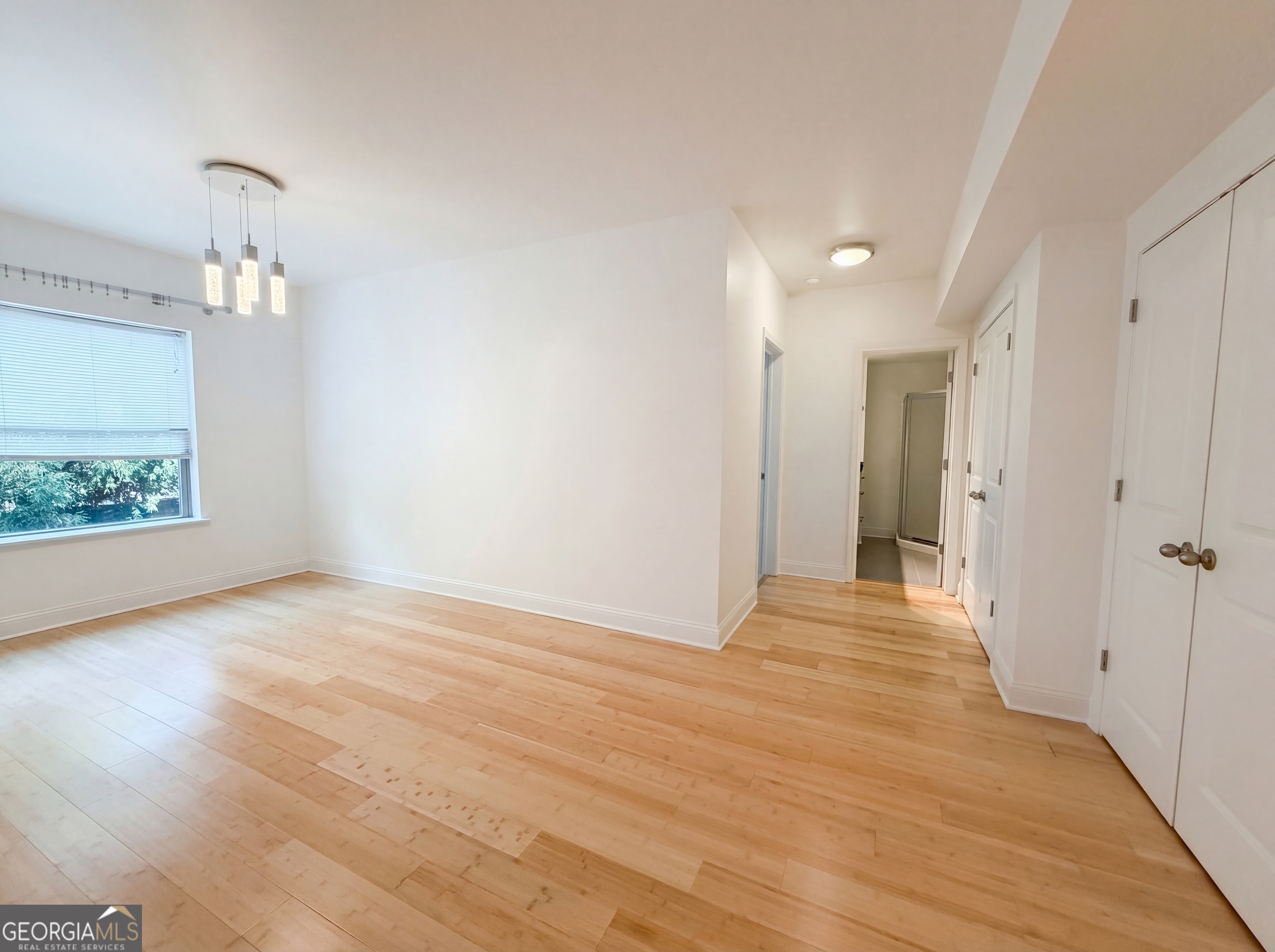 302 Summer Garden DR