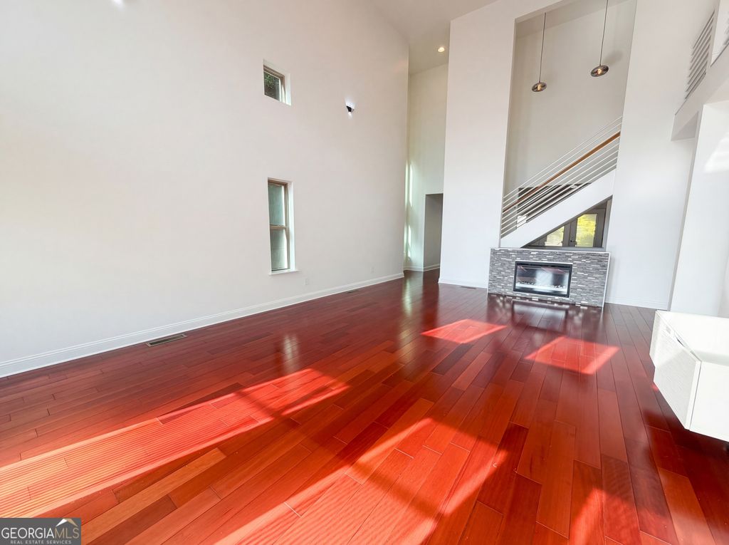 Photo of 302 Summer Garden Drive, Marietta, GA 30064 (MLS # 10730033)