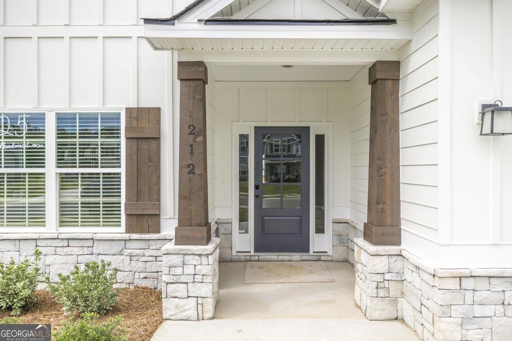 212 Meadows LN 225