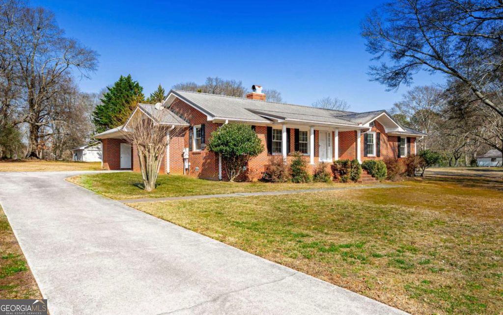 Photo of 173 Madison St, Commerce, GA 30529 (MLS # 10715394)