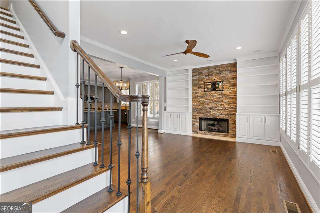 3710 Somerset RDG NW