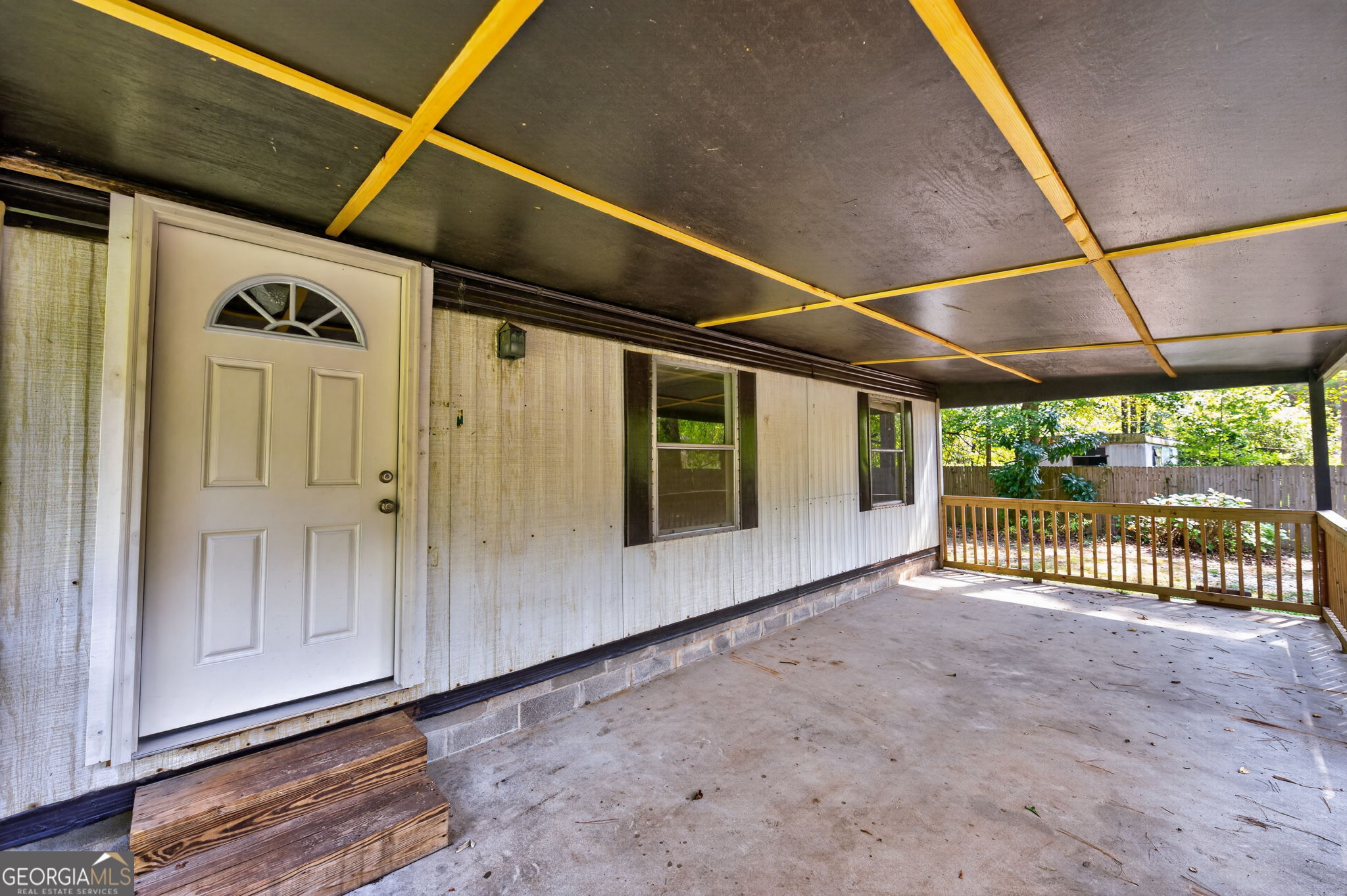 135 White Oak RD