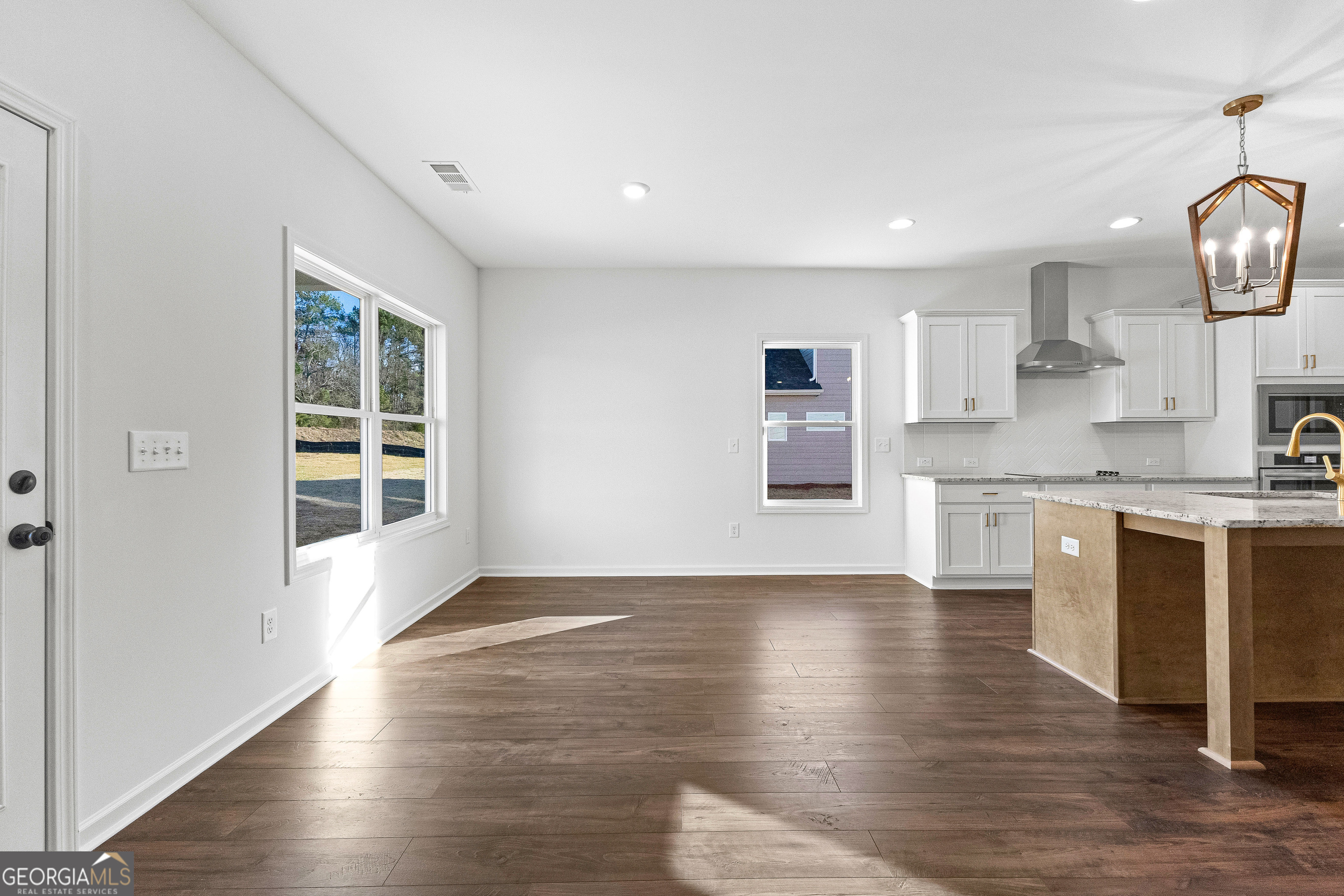 Senoia, Georgia 30276, United States, 4 Bedrooms Bedrooms, ,3 BathroomsBathrooms,Residential,Active,10656