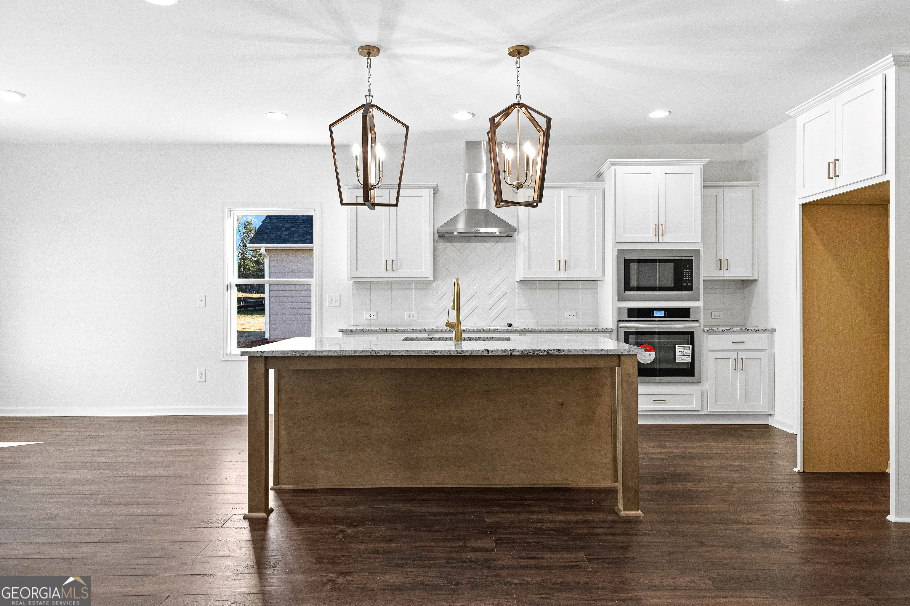 Senoia, Georgia 30276, United States, 4 Bedrooms Bedrooms, ,3 BathroomsBathrooms,Residential,Active,10656