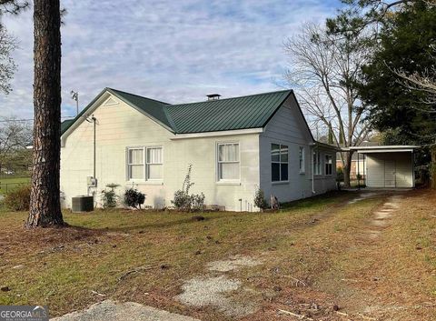 A home in Eastman