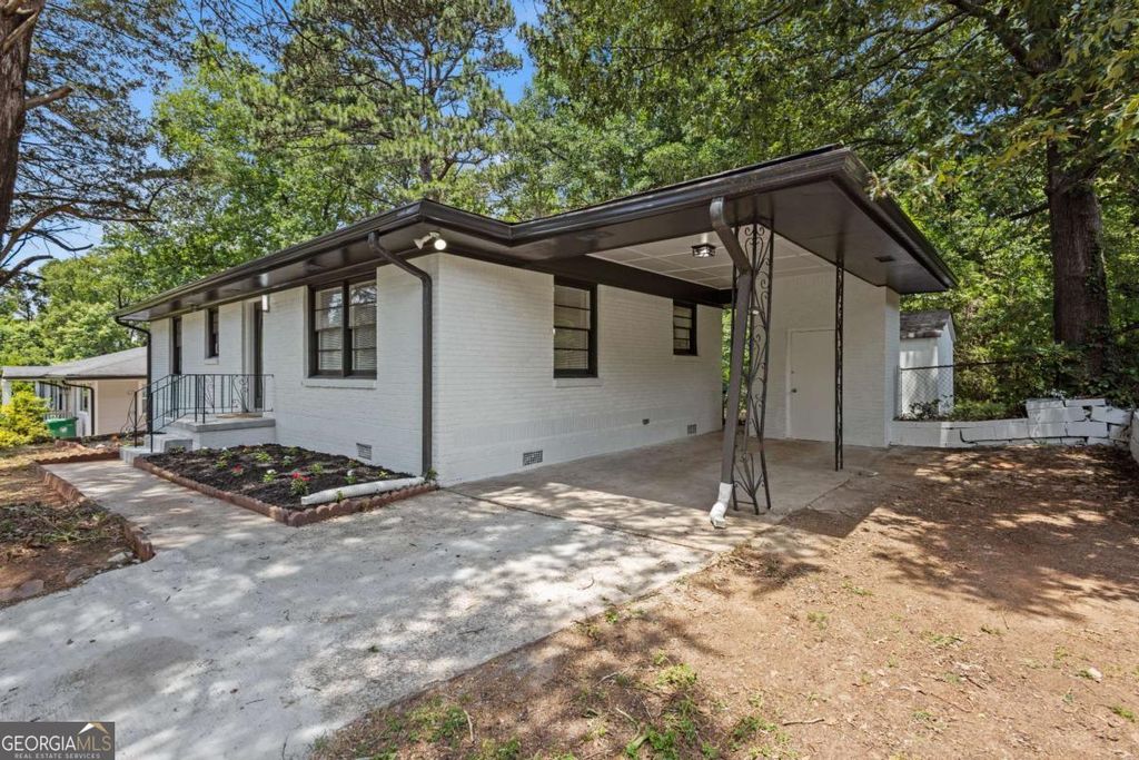Photo of 1673 Flintwood Drive SE, Atlanta, GA 30316 (MLS # 10768818)