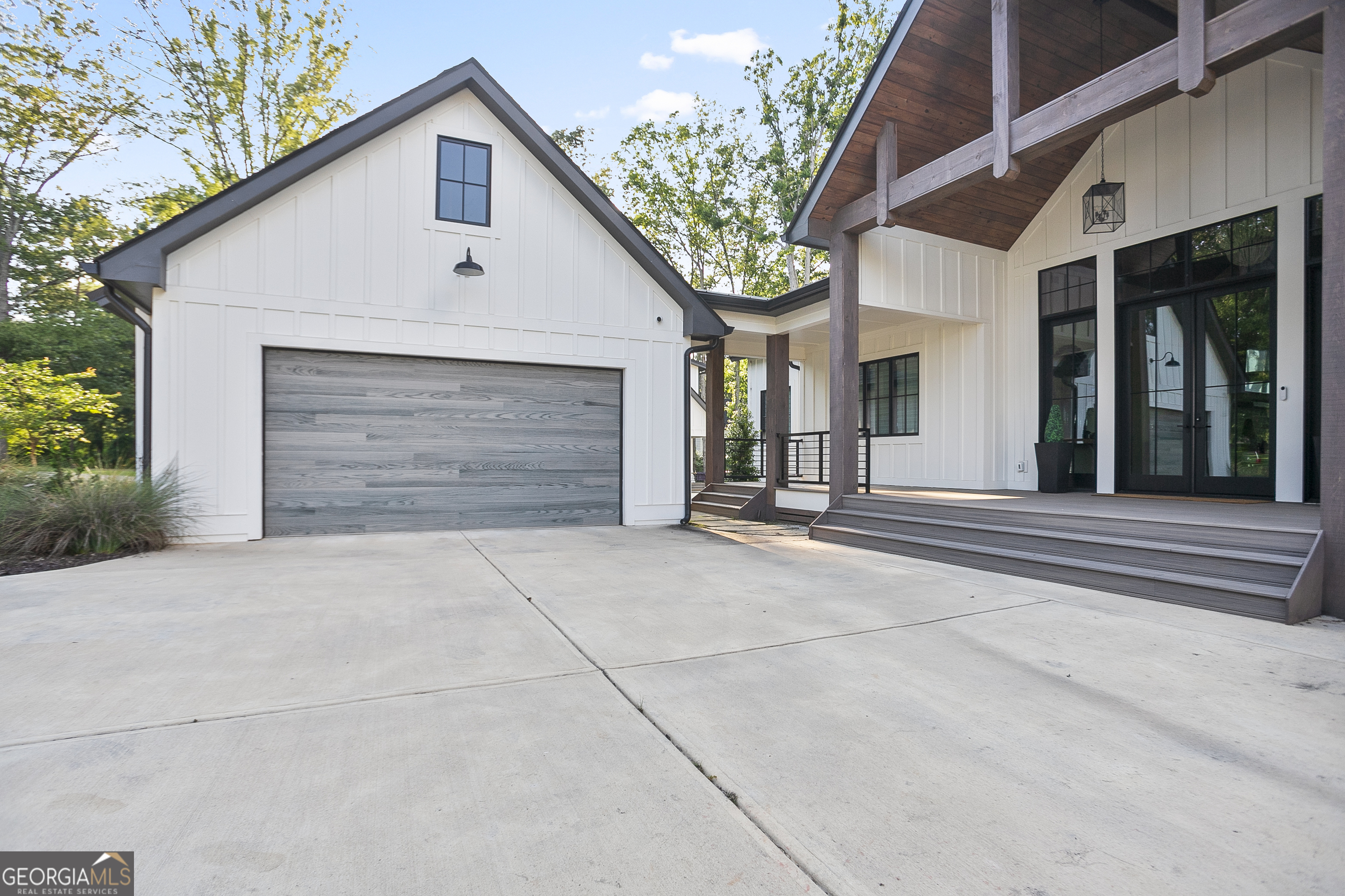 157 Lakeview DR