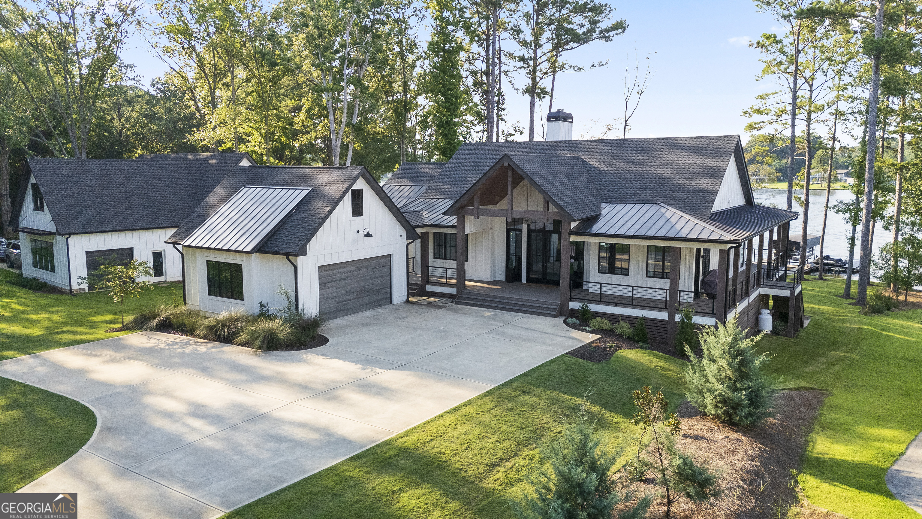 157 Lakeview DR