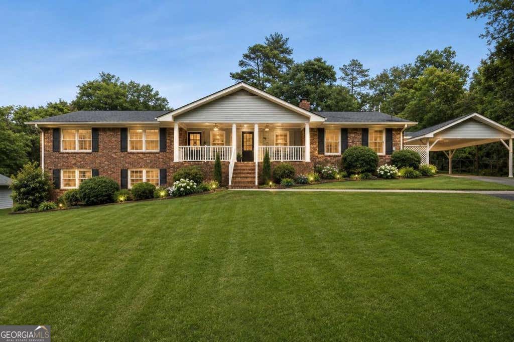 Photo of 2761 Valleydale Drive NW, Conyers, GA 30012 (MLS # 10827778)