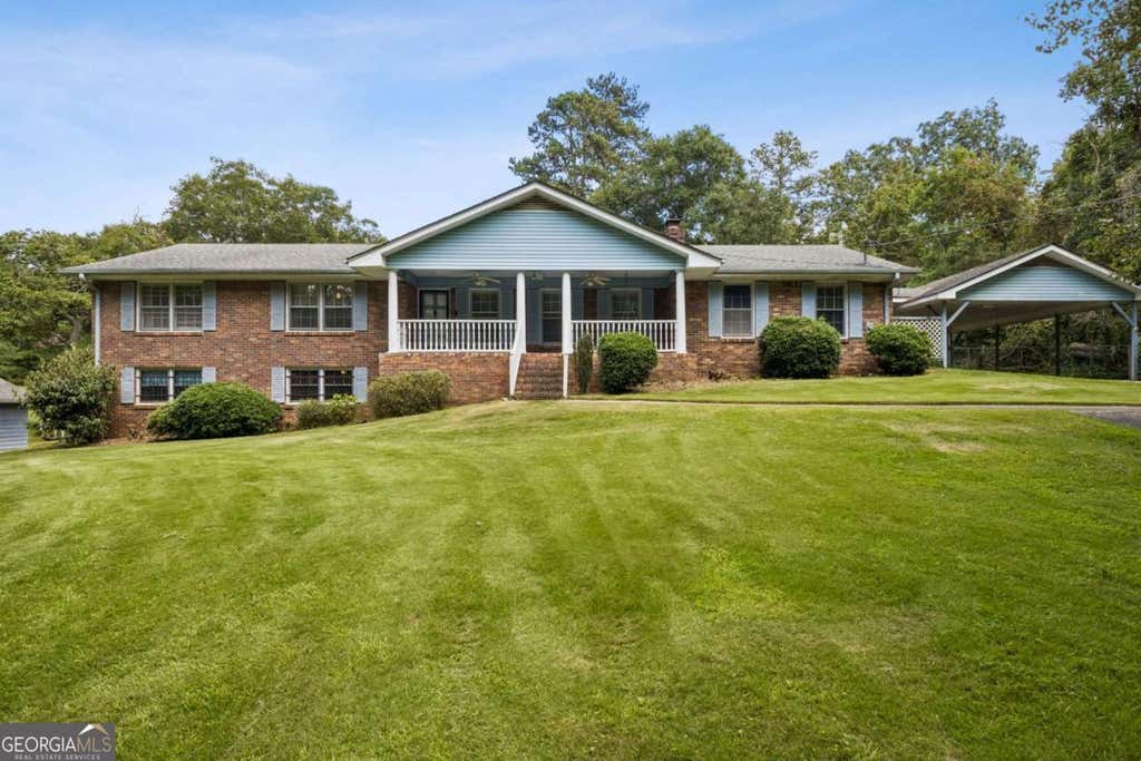 Photo of 2761 Valleydale Drive NW, Conyers, GA 30012 (MLS # 10827778)
