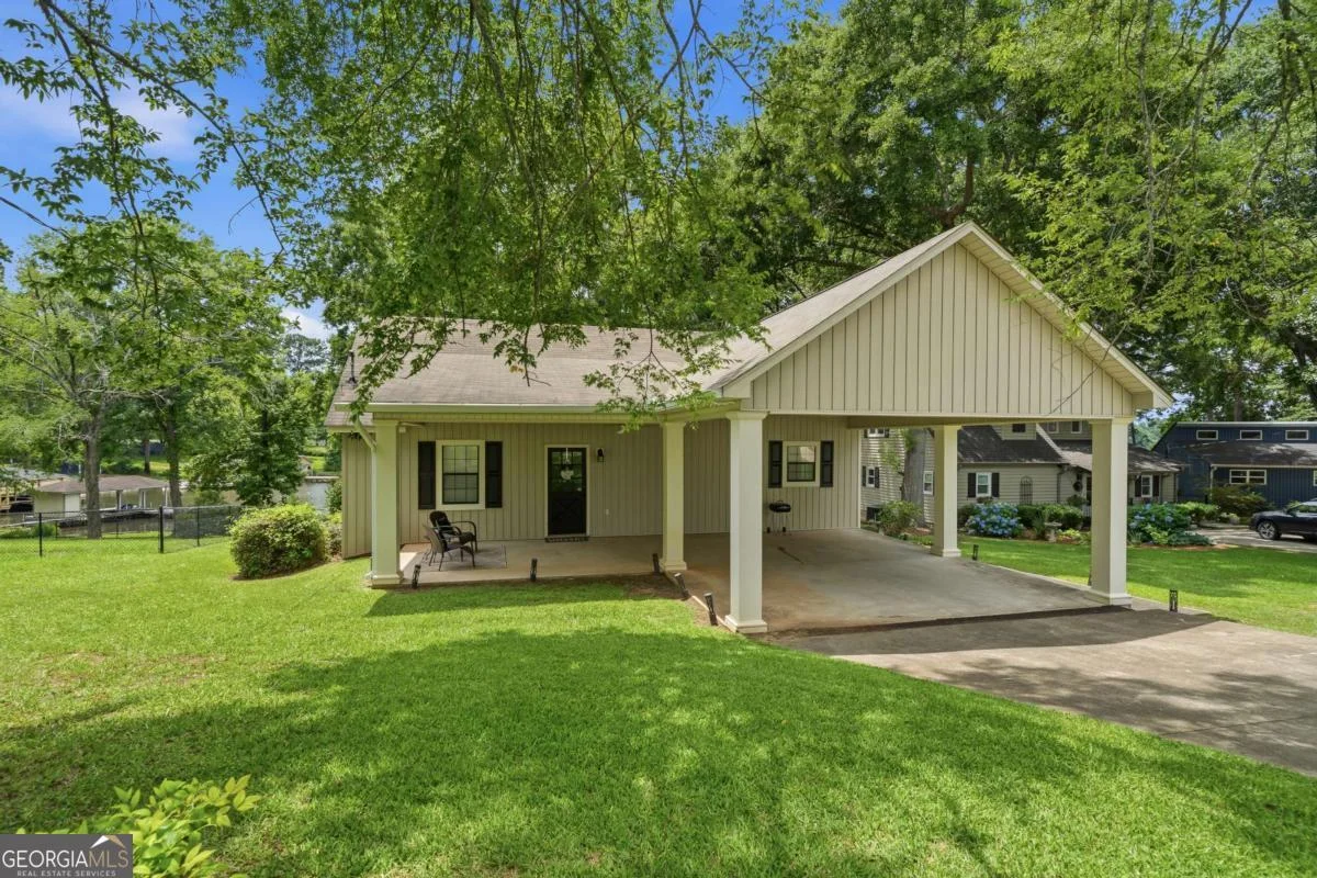106 Misty Lane NW