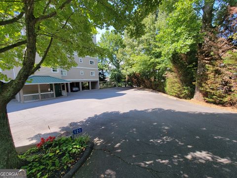 A home in Hiawassee