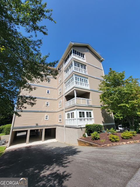 A home in Hiawassee